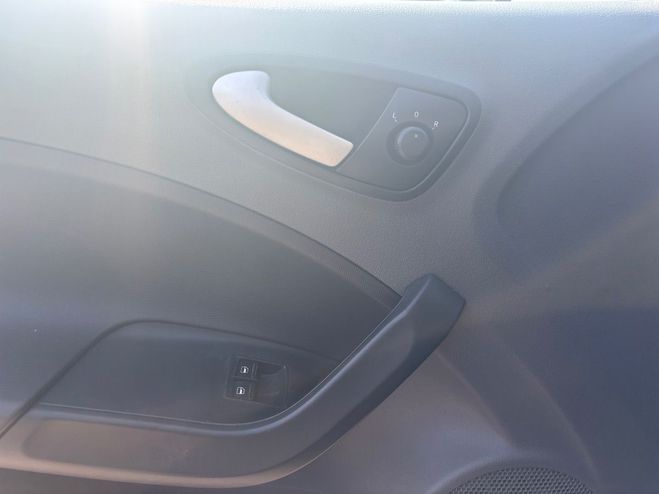 Seat Ibiza IV 1.6 TDI 90 STYLE COPA Gris fonc de 2012