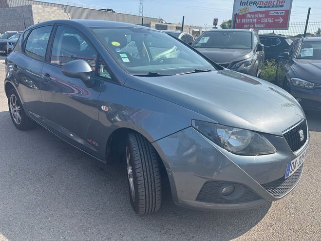 Seat Ibiza IV 1.6 TDI 90 STYLE COPA Gris fonc de 2012