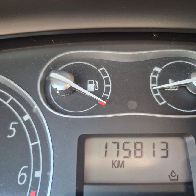 Renault Laguna II (2) 2.0 16V 135 DYNAMIQUE Beige de 2005