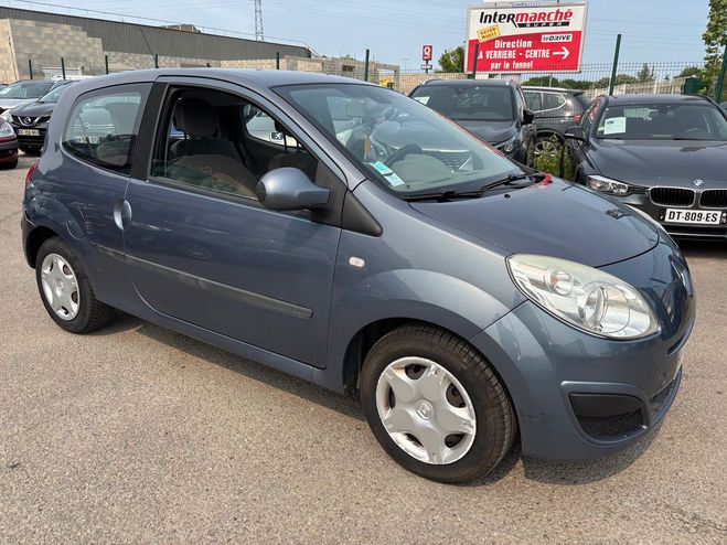 Renault Twingo II 1.2 LEV 16V 75 TREND 114G Gris anthracite de 2009