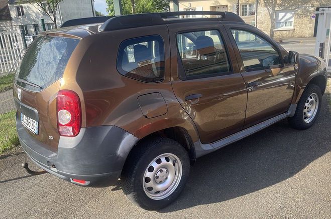 Dacia Duster 1.5 DCI 110CH FAP AMBIANCE 4X2 Marron de 2011