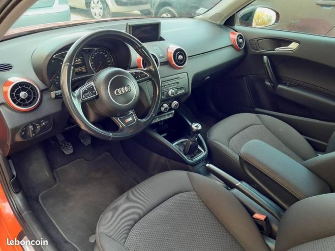 Audi A1 1.6 TDI 90ch FAP S line Rouge de 2014