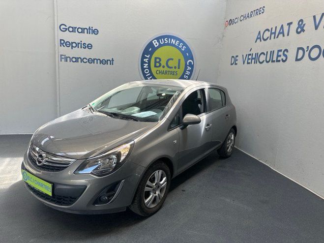Opel Corsa 1.2 TWINPORT 85CH COOL LINE 5P Marron de 2013