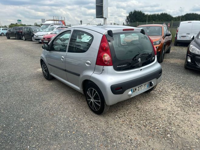 Peugeot 107 1.0e 12V 68ch BLUE LION Trendy CLIM Grise de 2008
