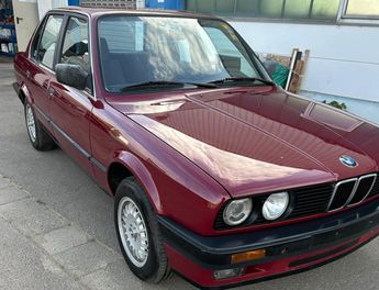  Voir détails -BMW Serie 3 316 TOIT OUVRANT à Pussay (91)