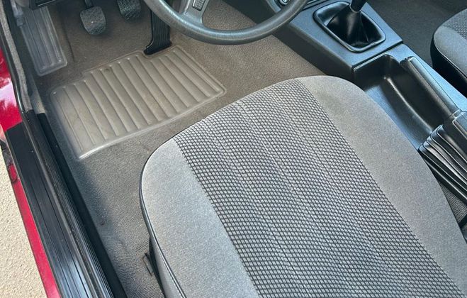 BMW Serie 3 316 TOIT OUVRANT Bordeaux de 1988