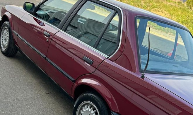 BMW Serie 3 316 TOIT OUVRANT Bordeaux de 1988