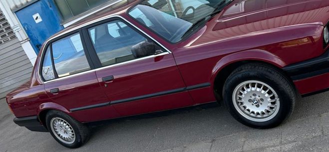 BMW Serie 3 316 TOIT OUVRANT Bordeaux de 1988