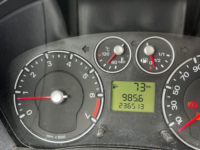 Ford Fusion 1400 SENSO BELLE Bleu clair de 2006