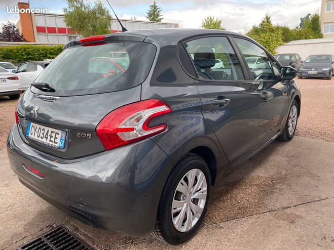 Peugeot 208 1.4 hdi 68ch fap active 5p Gris de 2013