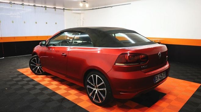 Volkswagen Golf VI CABRIOLET 1.6 TDI 105CH FAP CARAT Rouge de 2012