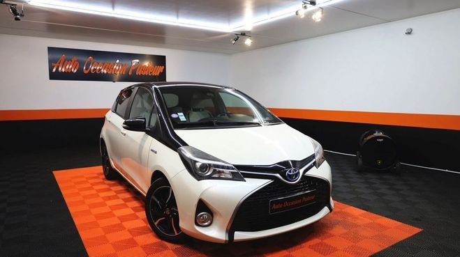Toyota Yaris HSD 100H COLLECTION 5P Blanc de 2016