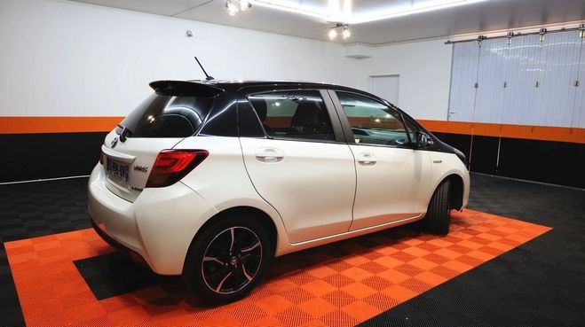 Toyota Yaris HSD 100H COLLECTION 5P Blanc de 2016