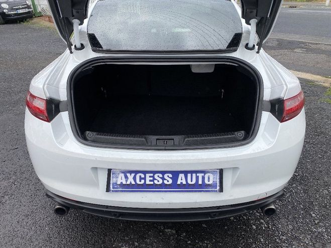 Renault Laguna COUPE 2.0 dCi 150 Monaco GP Blanc de 2010