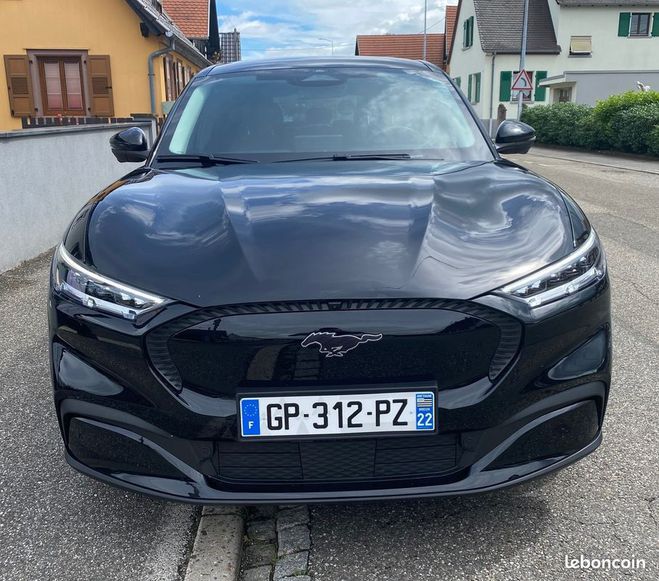 Ford Mustang Mach-E STANDARD RANGE 76kWh 269 ch Noir de 2023