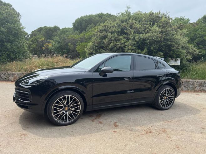 Porsche Cayenne III COUPE 3.0 V6 E-HYBRID 462 NOIR de 2021