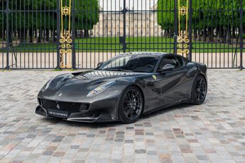  Voir détails -Ferrari F12 Berlinetta TDF *Tailor Made* à Paris (75)