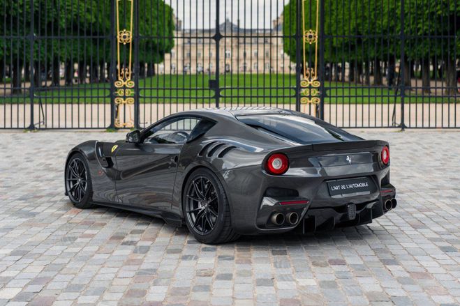 Ferrari F12 Berlinetta TDF *Tailor Made* Canna Di Fucile Mtallis de 2016