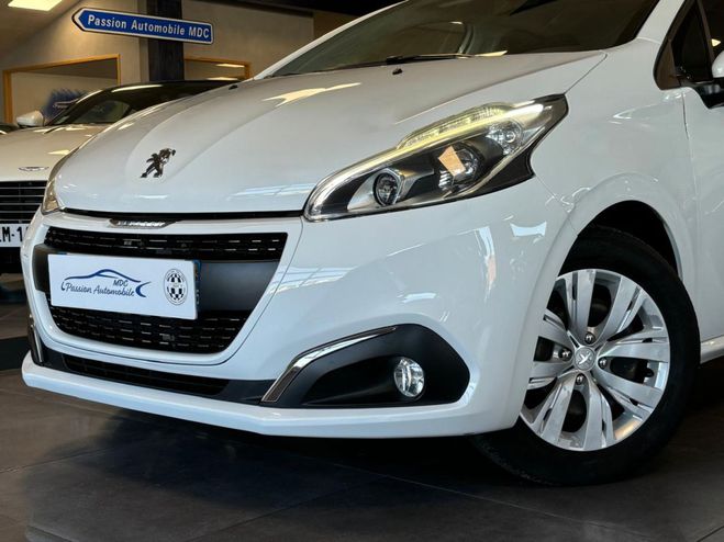 Peugeot 208 (2) 1.2 PURETECH 82 S&S ACTIVE 5P Blanc Verni de 2019