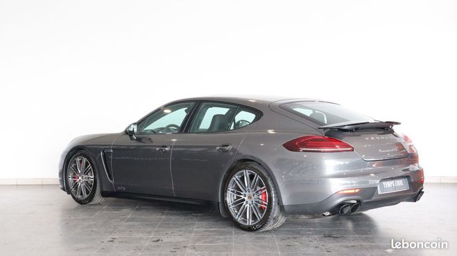 Porsche Panamera gts Gris de 2015