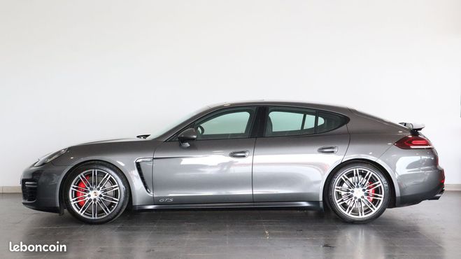 Porsche Panamera gts Gris de 2015