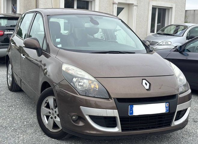 Renault Scenic III (J95) 1.5 dCi 110ch Business MARRON de 2009