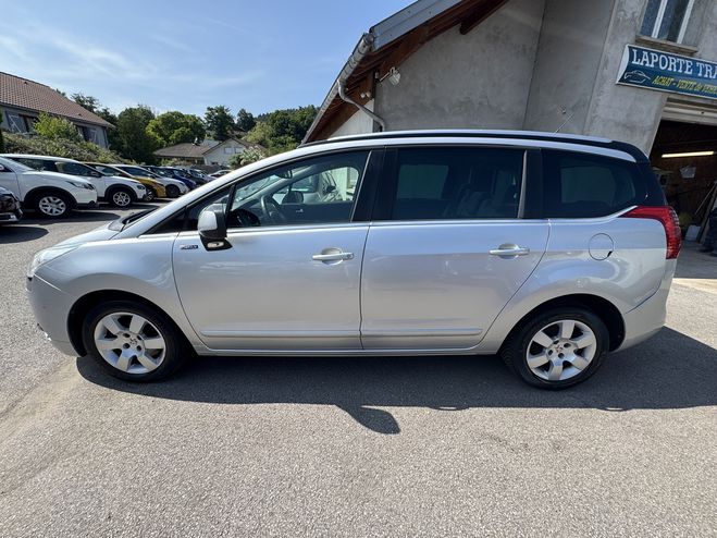Peugeot 5008 2.0 HDI FAP ALLURE 7PL GRIS F de 2012