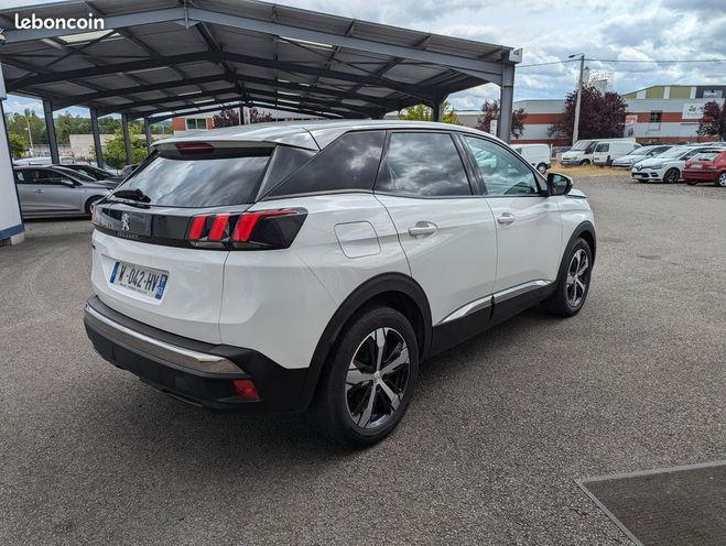 Peugeot 3008 1.5 blue hdi 130 allure Blanc de 2019