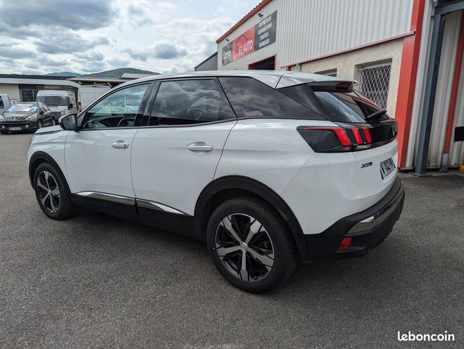 Peugeot 3008 1.5 blue hdi 130 allure Blanc de 2019