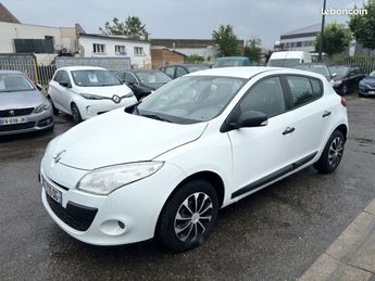  Voir détails -Renault Megane III à Strasbourg (67)