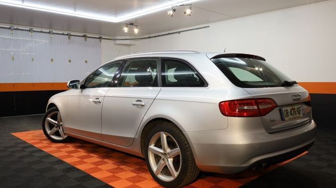 Audi A4 Avant 2.0 TDI 143CH DPF AMBITION LUXE MU Gris C de 2013