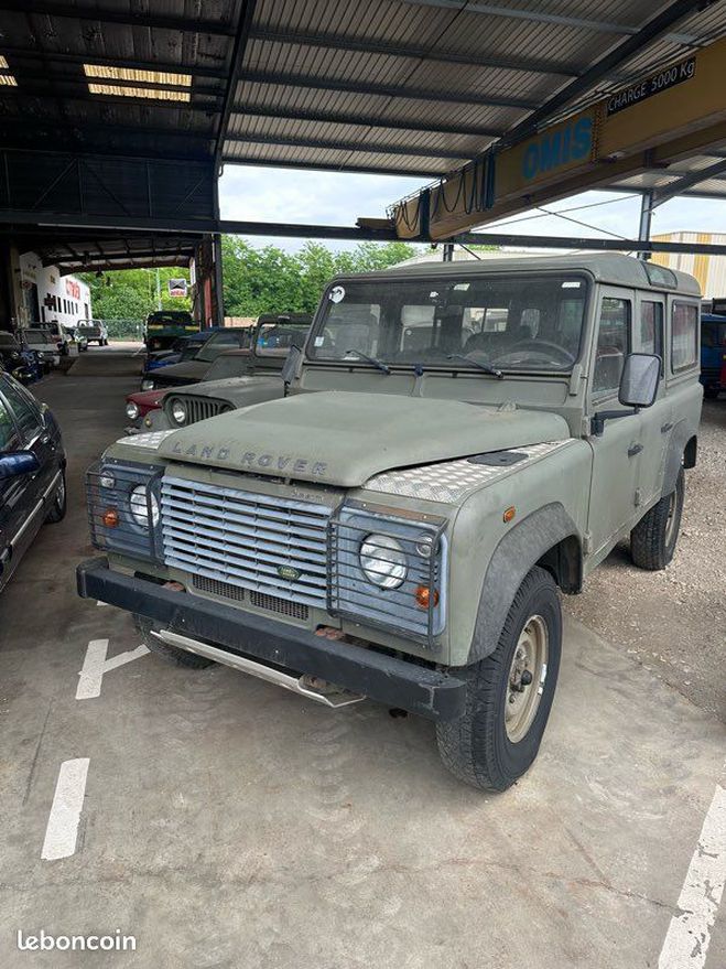 Land rover Defender 110 ex arme 2010 non roulant  de 2010