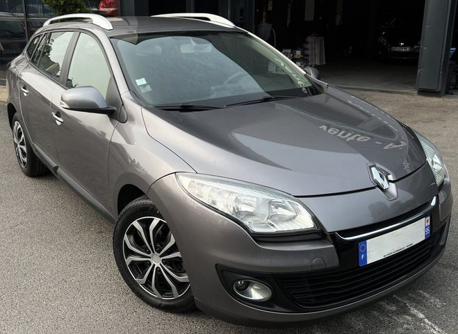 Renault Megane 3 III PHASE 2 ESTATE / BREAK 1.5 DCI 90  Gris de 2013