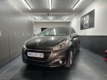  Voir détails -Peugeot 208 1.2 110Ch Allure EAT6 - 48 000 Kms / BOI à Marseille (13)