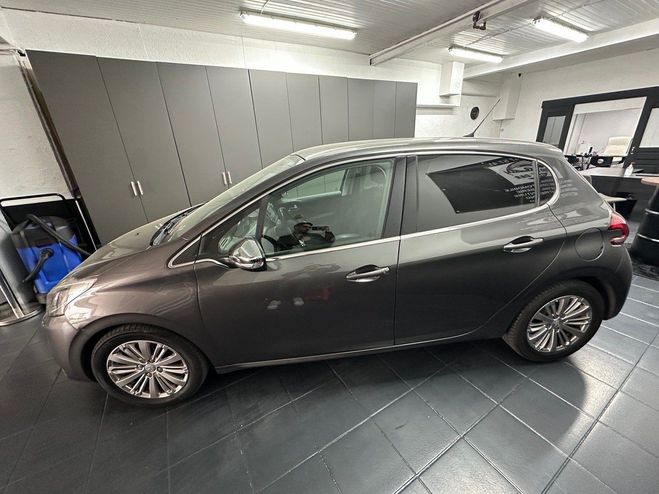 Peugeot 208 1.2 110Ch Allure EAT6 - 48 000 Kms / BOI Gris Anthracite de 2019