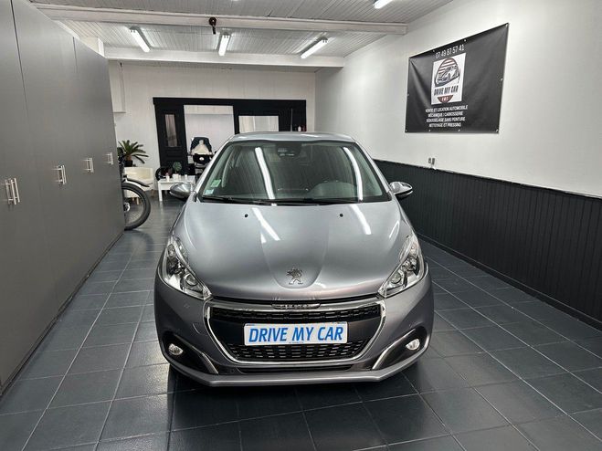 Peugeot 208 1.2 82Ch PureTech Tech Edition - 89 000  Gris Clair de 2019