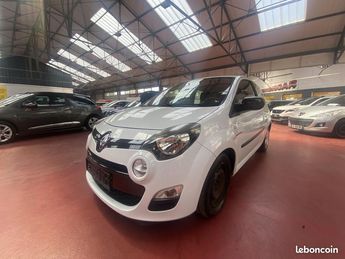  Voir détails -Renault Twingo II 1.2i 16V LEV 75 BERLINE Dynamique PHA à Bthune (62)
