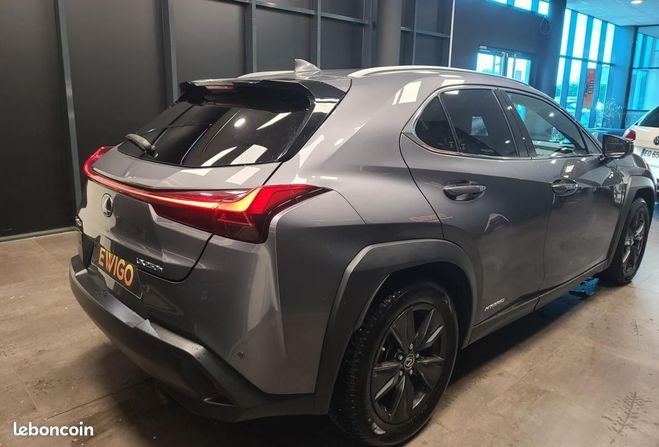 Lexus UX 250H 152ch 4WD Luxe BVA Gris de 2020