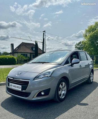  Voir détails -Peugeot 5008 1.6 HDI 115ch STYLE 7 PLACES à Saint-Pantalon-de-Larche (19)