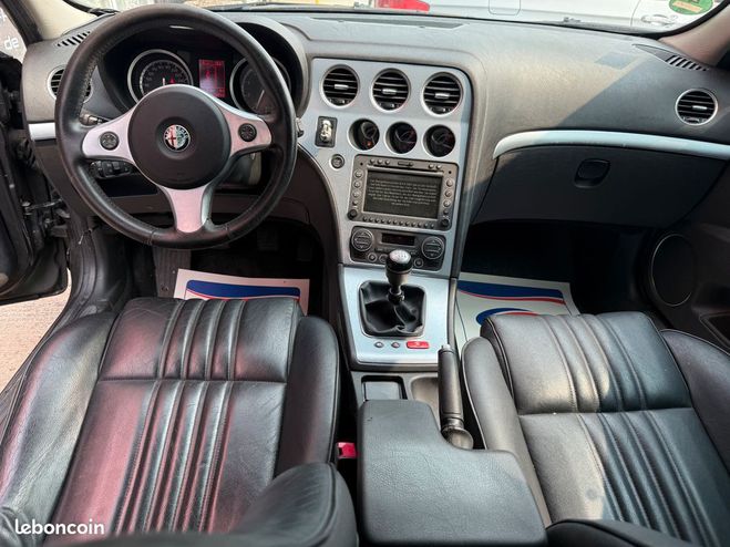 Alfa romeo 159 break 3.2 v6 260ch distinctive feux xeno Marron de 2006