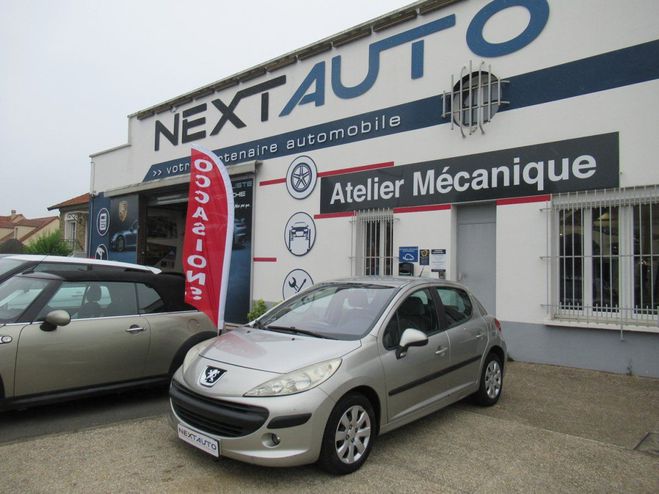 Peugeot 207 1.4 TRENDY 5P Gris C de 2006