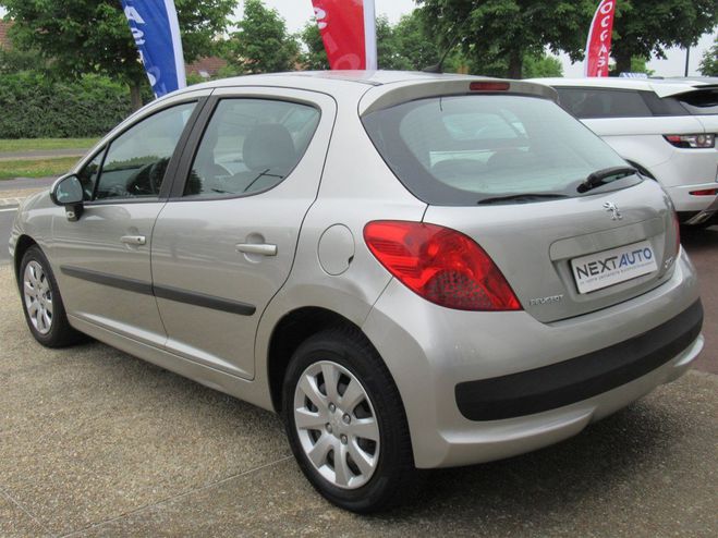 Peugeot 207 1.4 TRENDY 5P Gris C de 2006