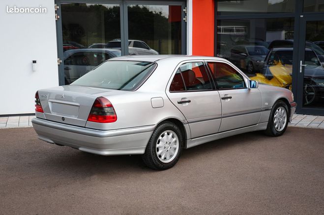 Mercedes Classe C Benz C240 V6 (202) 2.4i 170ch  de 1998
