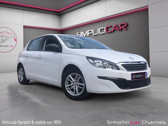 Peugeot 308 1.2 ESSENCE 82ch BVM5 Active DISTRI ET V Blanc de 2015