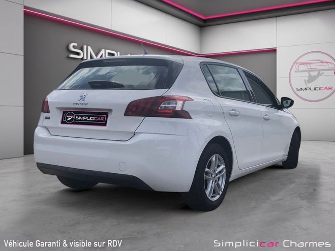 Peugeot 308 1.2 ESSENCE 82ch BVM5 Active DISTRI ET V Blanc de 2015