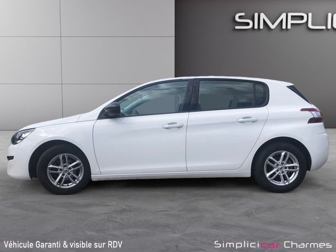 Peugeot 308 1.2 ESSENCE 82ch BVM5 Active DISTRI ET V Blanc de 2015