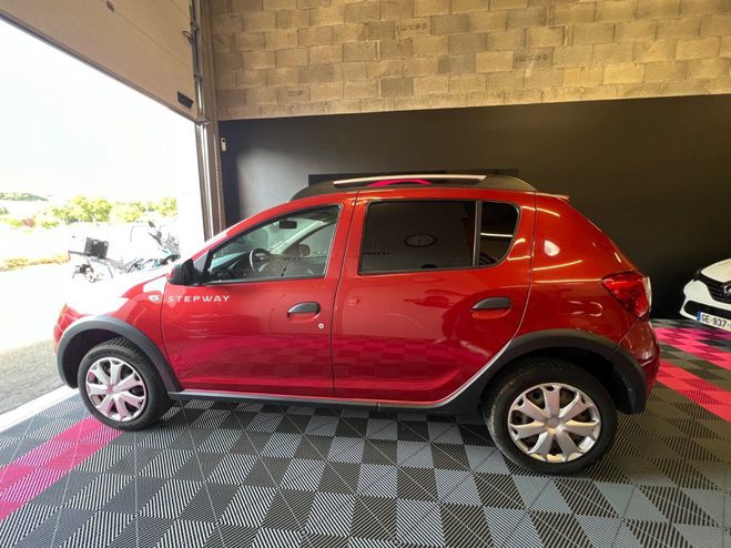Dacia Sandero Stepway 0.9 TCe 90ch - Finition Prestige Rouge de 2014