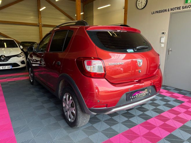 Dacia Sandero Stepway 0.9 TCe 90ch - Finition Prestige Rouge de 2014