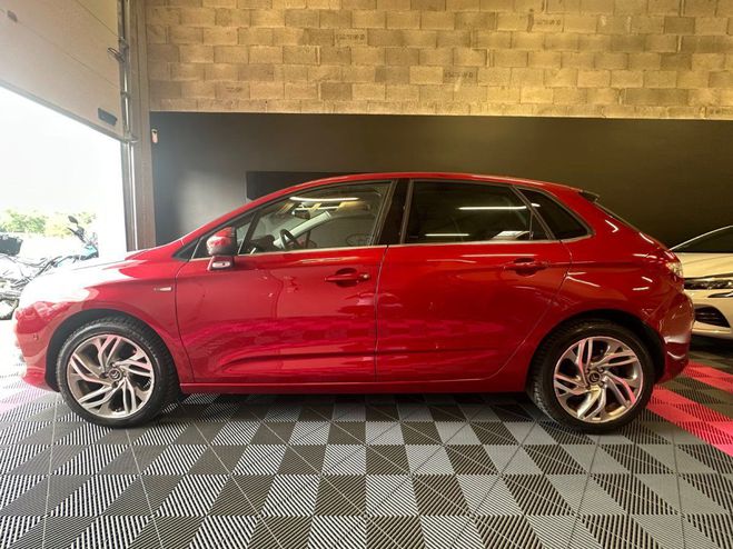 Citroen C4 1.6 HDi 90 - Finition Exclusive - Suivi  Rouge de 2011
