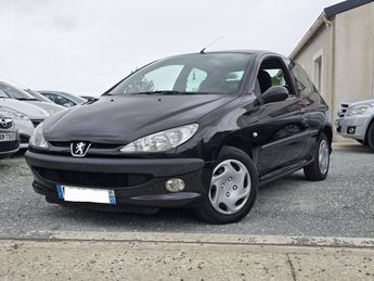  Voir détails -Peugeot 206 1.4 HDi X Line Clim 3p à Saint-Mdard-d'Aunis (17)